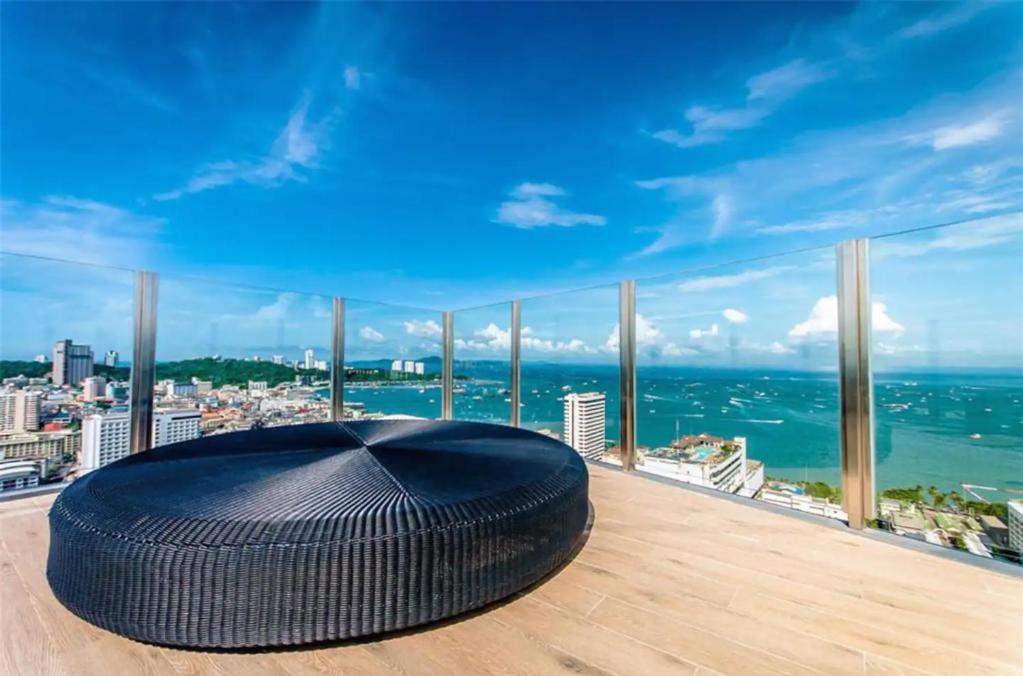 Central Pattaya - Sea View Large Balcony Condo With Infinity Pool Esterno foto