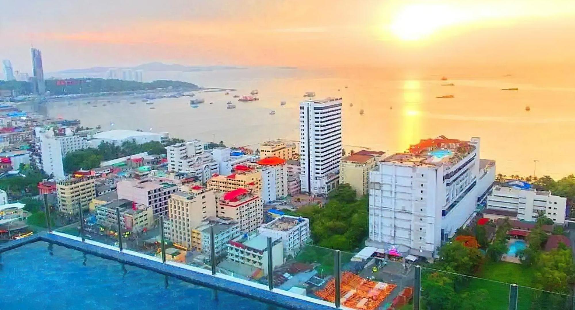 Central Pattaya - Sea View Large Balcony Condo With Infinity Pool Esterno foto